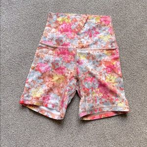 NWOT Align Shorts 6”